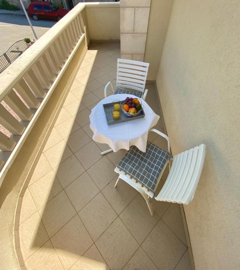 Apartment Begić Makarska Exteriör bild