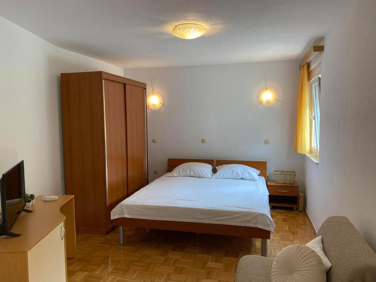 Apartment Begić Makarska Exteriör bild