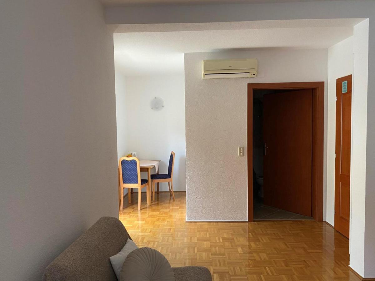 Apartment Begić Makarska Exteriör bild