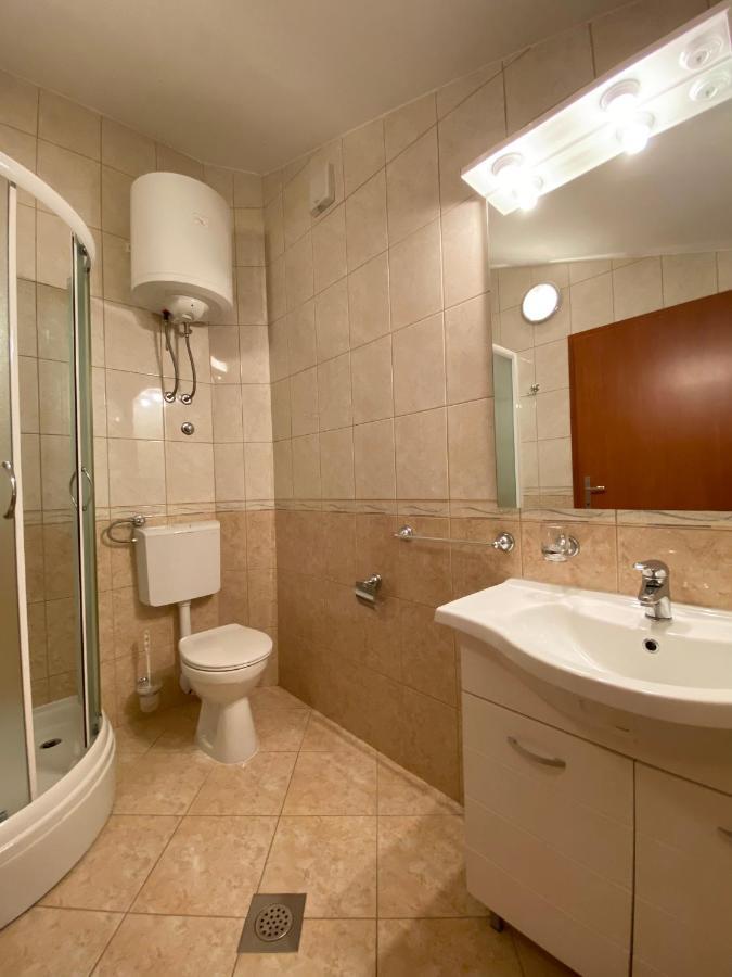 Apartment Begić Makarska Exteriör bild